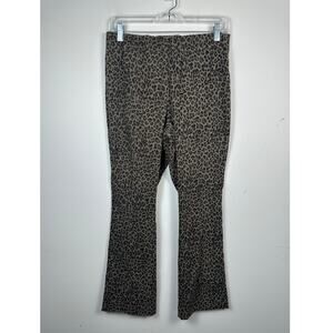 Ann Mashburn Leopard Pull On Kick Crop Pants Size Medium EUC